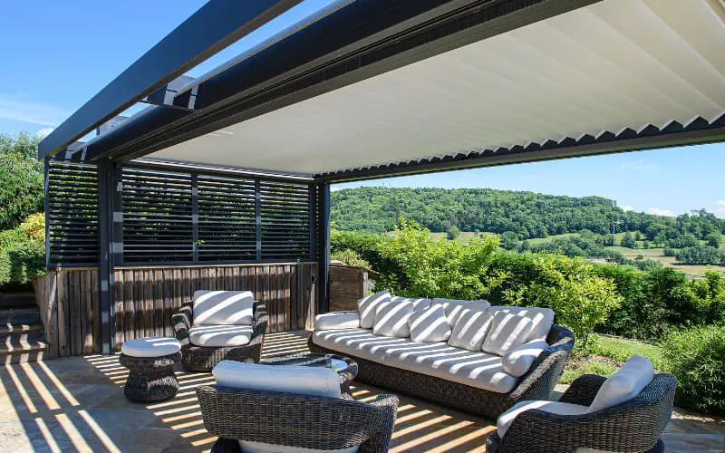 Pergola bioclimatique
